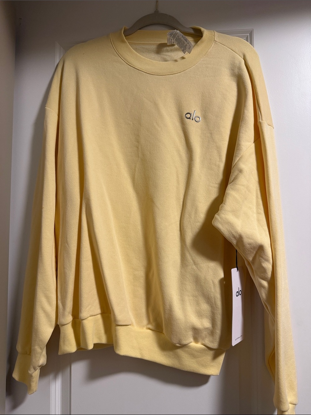ALO Yoga Lemon Ice Yellow Crewneck Sweatshirt